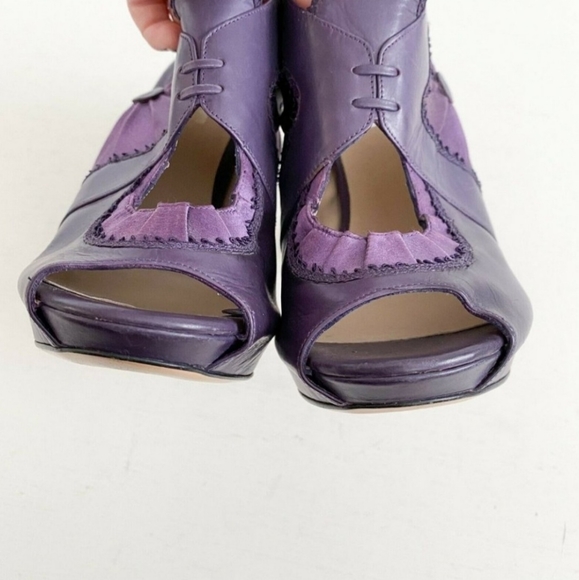 π― Nicholas Kirkwood Peep-Toe Corset Platforms - Picture 6 of 17